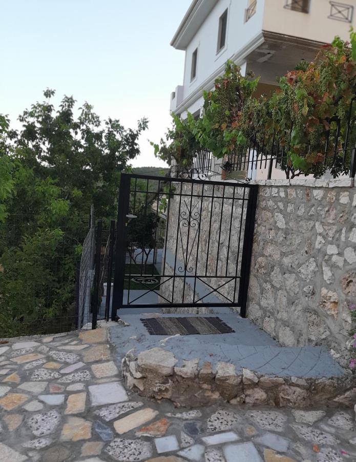 Byron House Apartment Parga Bagian luar foto